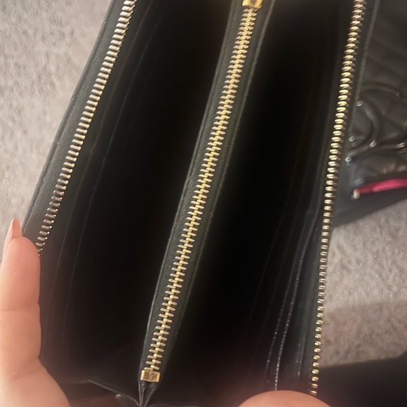 Yves Saint Laurent Black and Gold Quilted Wallet - Picture 6 of 12